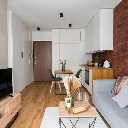 Superb Loft In Charming Praga District, 300 M To Metro & 100 M To Tram, Balcony Apartment