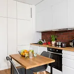 Superb Loft In Charming Praga District, 300 M To Metro & 100 M To Tram, Balcony * Varsavia