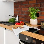 Superb Loft In Charming Praga District, 300 M To Metro & 100 M To Tram, Balcony Appartamento Varsavia