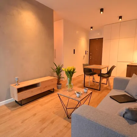 Superb Loft Studio In Charming Praga District, 300 M To Metro & 100 M To Tram, Balcony *