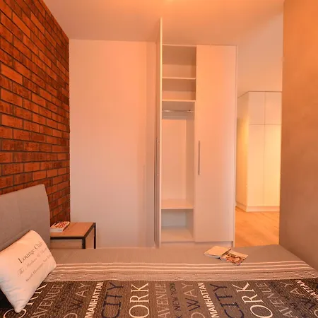 公寓 Superb Loft Studio In Charming Praga District, 300 M To Metro & 100 M To Tram, Balcony