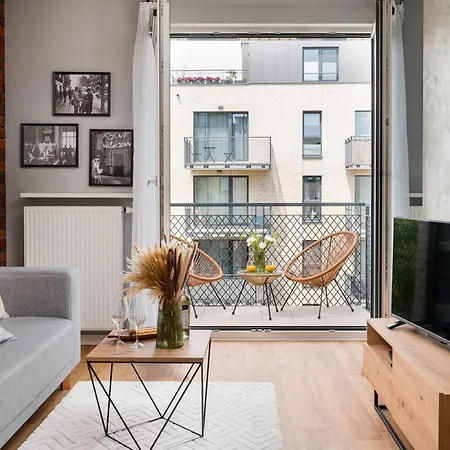 Apartment Superb Loft In Charming Praga District, 300 M To Metro & 100 M To Tram, Balcony *