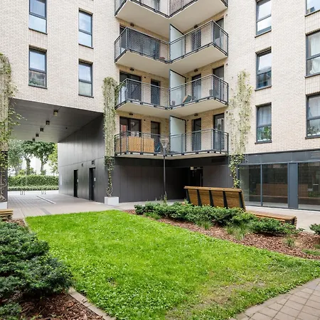 Superb Loft Studio In Charming Praga District, 300 M To Metro & 100 M To Tram, Balcony * 华沙