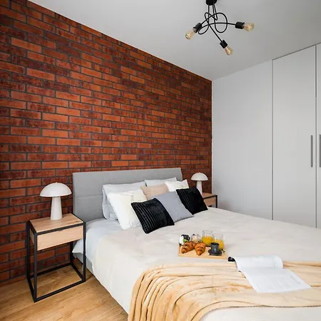 Superb Loft Studio In Charming Praga District, 300 M To Metro & 100 M To Tram, Balcony *