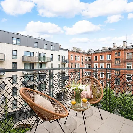 Superb Loft Studio In Charming Praga District, 300 M To Metro & 100 M To Tram, Balcony דירה *